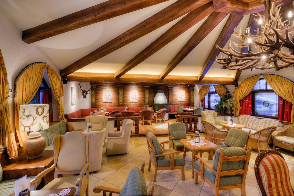 Jaegerwirt Hotel Kitzbühel Exterior foto