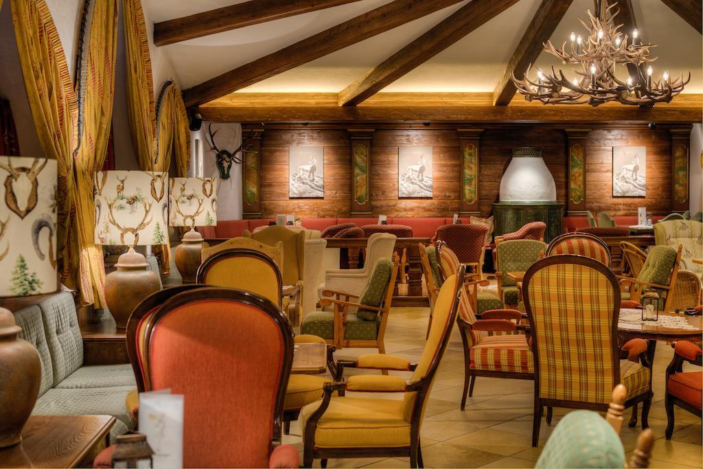 Jaegerwirt Hotel Kitzbühel Exterior foto